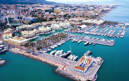 Benalmádena Port, Puerto Marina. Harbour, properties with own moorings